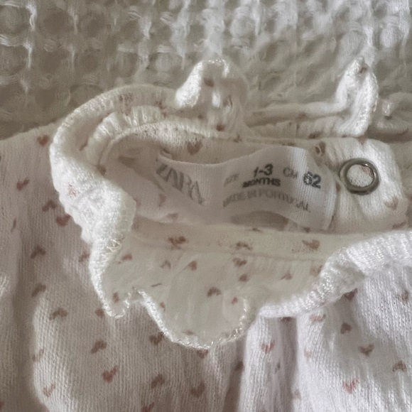 Textured ecru body suit - Picture 3 of 4